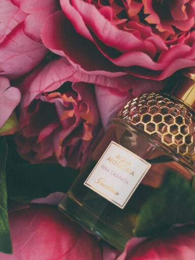 Rodzaje damskich perfum – jakie nuty zapachowe są najczęściej wykorzystywane?