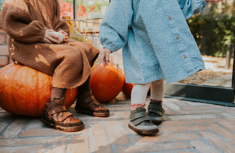Buty dziecięce – jak wybrać zdrowe i naturalne obuwie dla Twojego dziecka?